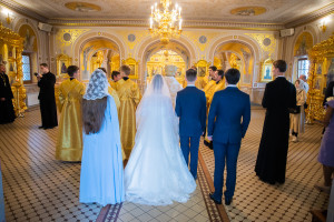 Митрополит Игнатий совершил таинство Венчания в Свято-Троицком кафедральном соборе г. Саратова