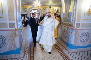 Митрополит Игнатий совершил таинство Венчания в Свято-Троицком кафедральном соборе г. Саратова