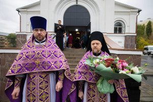 Митрополит Игнатий совершил Божественную литургию в Петропавловском храме г. Саратова