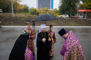Митрополит Игнатий совершил Божественную литургию в Петропавловском храме г. Саратова