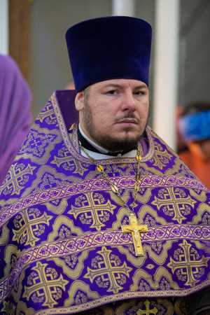 Митрополит Игнатий совершил Божественную литургию в Петропавловском храме г. Саратова