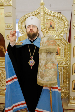 Митрополит Игнатий совершил Божественную литургию в храме в честь Владимирской иконы Божией Матери в здании Образовательного центра по развитию детского и юношеского творчества при СПДС