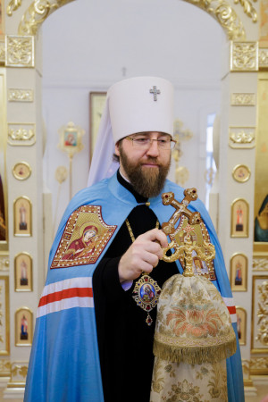 Митрополит Игнатий совершил Божественную литургию в храме в честь Владимирской иконы Божией Матери в здании Образовательного центра по развитию детского и юношеского творчества при СПДС