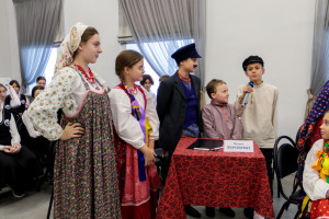 В Покровской гимназии в рамках гранта прошла историко-краеведческая игра-реконструкция «Краса ненаглядная»