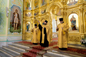 Митрополит Игнатий совершил всенощное бдение в Покровском соборе г. Саратова