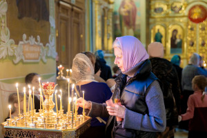 Митрополит Игнатий совершил всенощное бдение в Покровском соборе г. Саратова