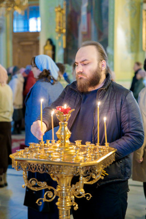 Митрополит Игнатий совершил всенощное бдение в Покровском соборе г. Саратова