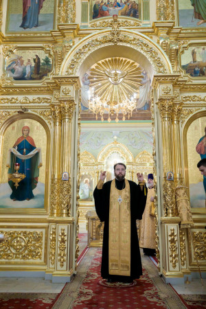 Митрополит Игнатий совершил всенощное бдение в Покровском соборе г. Саратова