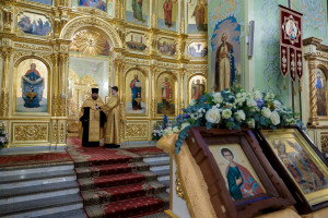 Митрополит Игнатий совершил всенощное бдение в Покровском соборе г. Саратова