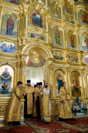 Митрополит Игнатий совершил всенощное бдение в Покровском соборе г. Саратова
