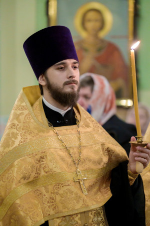 Митрополит Игнатий совершил всенощное бдение в Покровском соборе г. Саратова