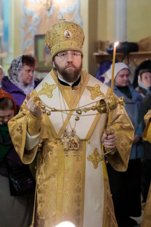 Митрополит Игнатий совершил всенощное бдение в Покровском соборе г. Саратова