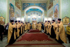Митрополит Игнатий совершил всенощное бдение в Покровском соборе г. Саратова