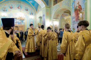 Митрополит Игнатий совершил всенощное бдение в Покровском соборе г. Саратова