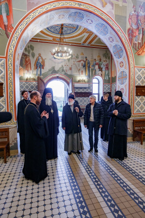 Митрополит Павел и митрополит Игнатий посетили Георгиевский храм г. Покровска