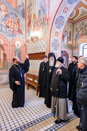 Митрополит Павел и митрополит Игнатий посетили Георгиевский храм г. Покровска