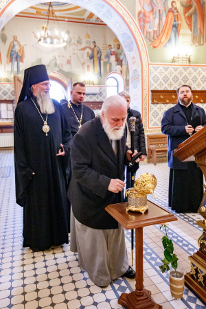 Митрополит Павел и митрополит Игнатий посетили Георгиевский храм г. Покровска