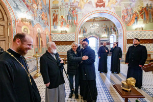 Митрополит Павел и митрополит Игнатий посетили Георгиевский храм г. Покровска