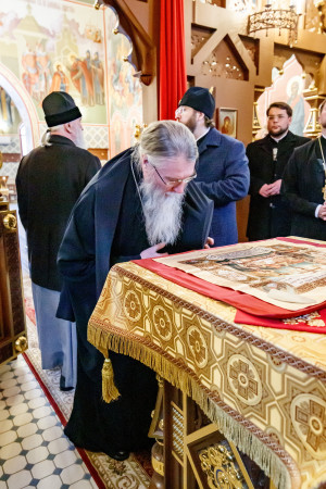 Митрополит Павел и митрополит Игнатий посетили Георгиевский храм г. Покровска