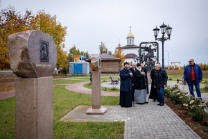 Митрополит Павел и митрополит Игнатий посетили Георгиевский храм г. Покровска