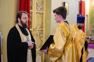 Митрополит Игнатий совершил всенощное бдение в Покровском соборе г. Саратова
