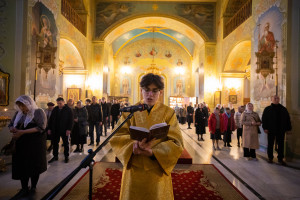 Митрополит Игнатий совершил всенощное бдение в Покровском соборе г. Саратова