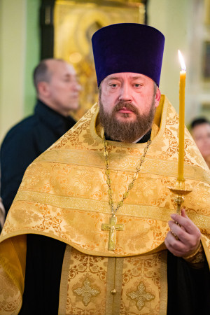 Митрополит Игнатий совершил всенощное бдение в Покровском соборе г. Саратова