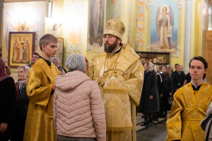 Митрополит Игнатий совершил всенощное бдение в Покровском соборе г. Саратова