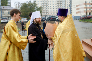 Митрополит Игнатий совершил Божественную литургию в храме святителя Тихона Задонского г. Саратова