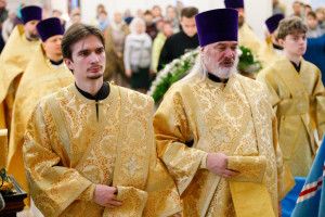 Митрополит Игнатий совершил Божественную литургию в храме святителя Тихона Задонского г. Саратова