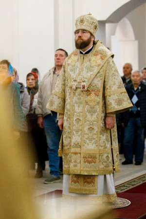 Митрополит Игнатий совершил Божественную литургию в храме святителя Тихона Задонского г. Саратова