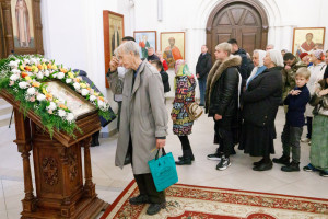 Митрополит Игнатий совершил Божественную литургию в храме святителя Тихона Задонского г. Саратова