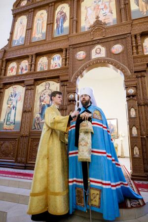 Митрополит Игнатий совершил Божественную литургию в храме святителя Тихона Задонского г. Саратова