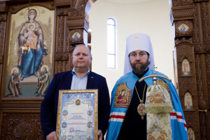 Митрополит Игнатий совершил Божественную литургию в храме святителя Тихона Задонского г. Саратова