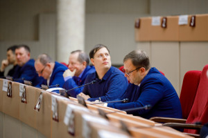 Митрополит Игнатий принял участие в расширенном рабочем заседании в Саратовской областной думе