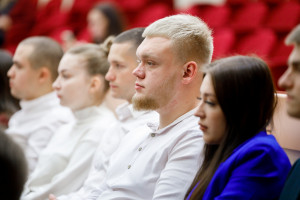 Митрополит Игнатий принял участие в расширенном рабочем заседании в Саратовской областной думе