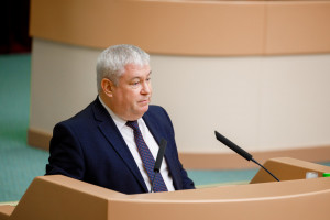 Митрополит Игнатий принял участие в расширенном рабочем заседании в Саратовской областной думе