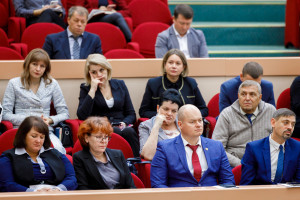 Митрополит Игнатий принял участие в расширенном рабочем заседании в Саратовской областной думе
