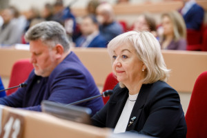 Митрополит Игнатий принял участие в расширенном рабочем заседании в Саратовской областной думе