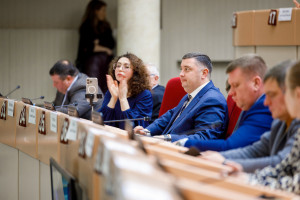 Митрополит Игнатий принял участие в расширенном рабочем заседании в Саратовской областной думе