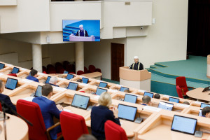 Митрополит Игнатий принял участие в расширенном рабочем заседании в Саратовской областной думе