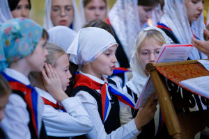 Митрополит Игнатий совершил детскую Литургию в Покровском соборе г. Саратова