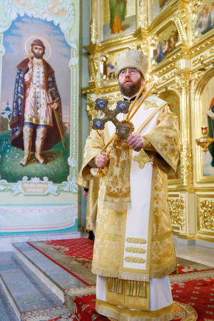 Митрополит Игнатий совершил детскую Литургию в Покровском соборе г. Саратова