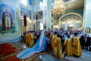 Митрополит Игнатий совершил детскую Литургию в Покровском соборе г. Саратова