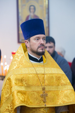 Митрополит Игнатий совершил Божественную литургию в храме Архангела Михаила г. Аткарска