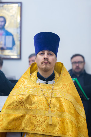 Митрополит Игнатий совершил Божественную литургию в храме Архангела Михаила г. Аткарска