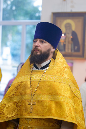 Митрополит Игнатий совершил Божественную литургию в храме Архангела Михаила г. Аткарска