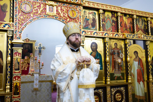 Митрополит Игнатий совершил Божественную литургию в храме Архангела Михаила г. Аткарска