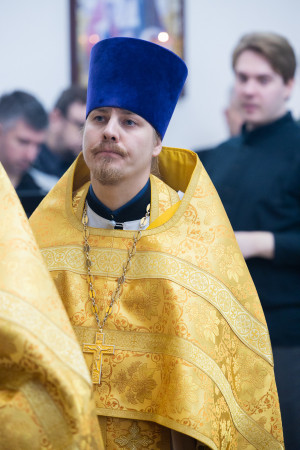 Митрополит Игнатий совершил Божественную литургию в храме Архангела Михаила г. Аткарска