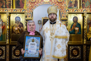 Митрополит Игнатий совершил Божественную литургию в храме Архангела Михаила г. Аткарска